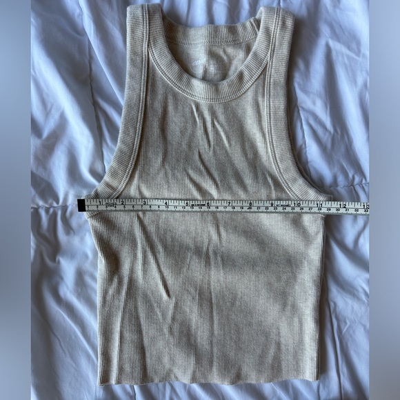 Cream Aerie Tank and Shorts - Picture 2 of 9